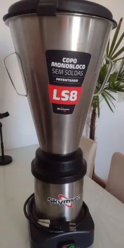 Liquidificador Skysem 8 litros usado