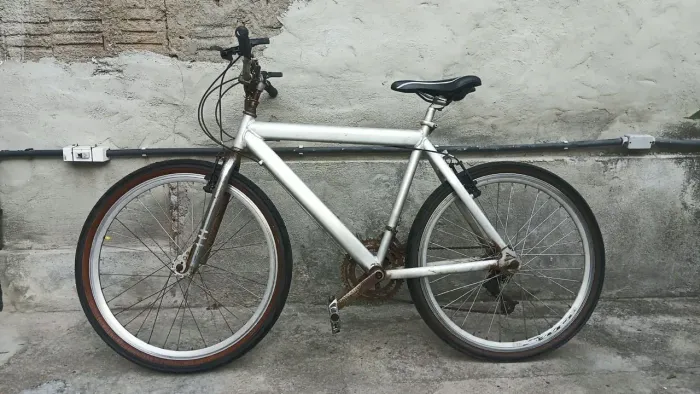 Bicicleta aro 26 quadro de alumínio