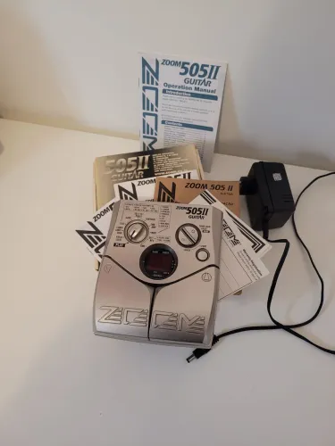 Pedaleira Zoom 505 II - NOVA NA CAIXA.