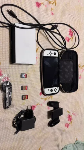 Nintendo Switch Oled + CASA + 3 JOGOS + ACESSÓRIOS