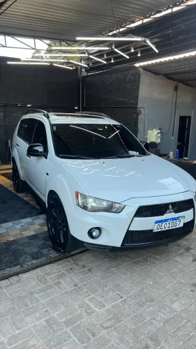Mitsubishi Outlander 2.0 16V 160cv Aut. 2013