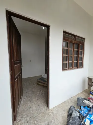 Apartamento de 1 dormitório semimobiliado | Praia dos Amores | 500m da praia