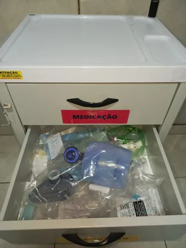 Carrinho de Emergência