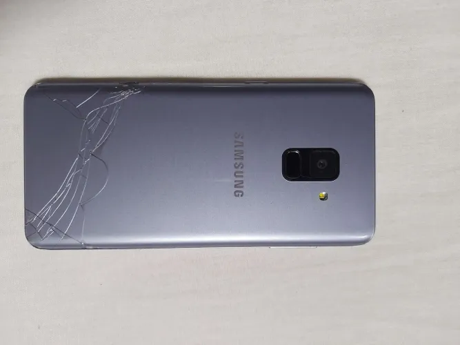 SANSUNG GALAXY A8 COM FACIAL E DIGITAL E NFC.