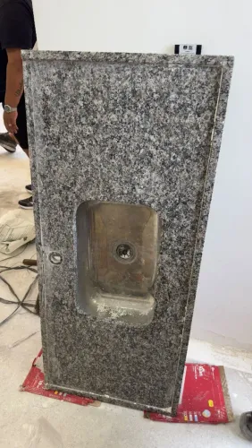 Pia de mármore completa
