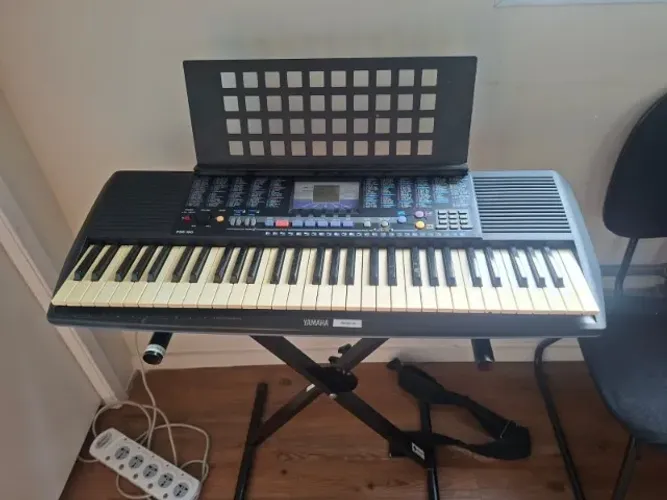 Teclado Yamaha PSR-190