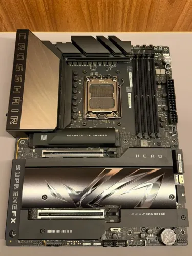 X870-E ROG STRIX CROSSHAIR