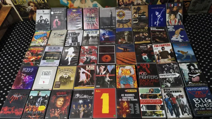 lote com 45 dvds de Rock dvd internacional Smashing Pumpkins Dio etc
