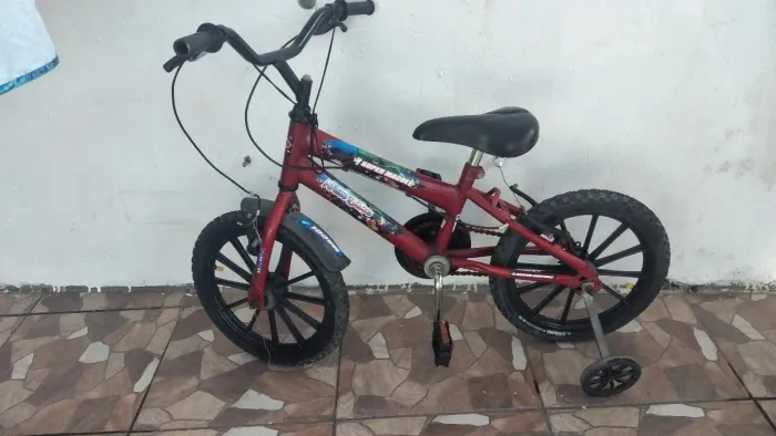 Bicicleta infantil em bom estado de uso mais informações zap *54