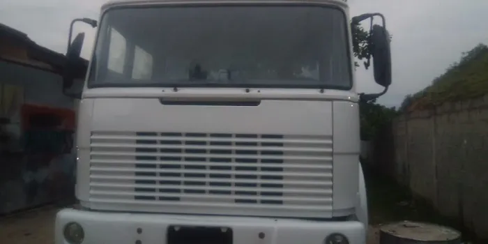 Caminhão Fiat 190 motor Scania 112