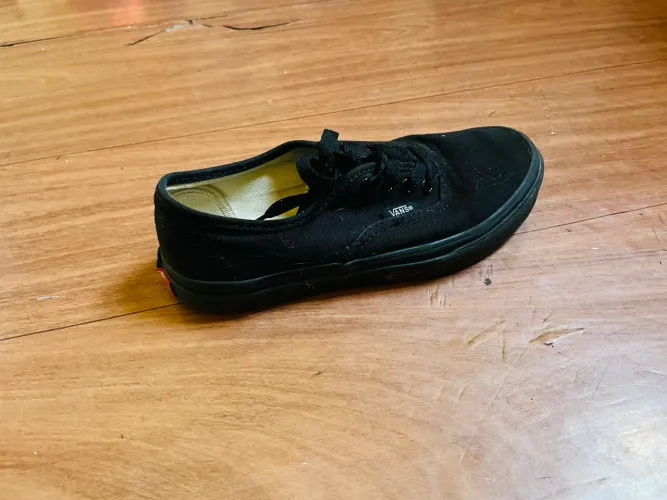 Vendo tênis Vans original menino