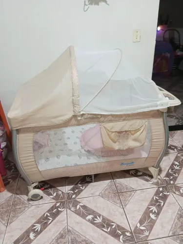 Berço cercadinho 