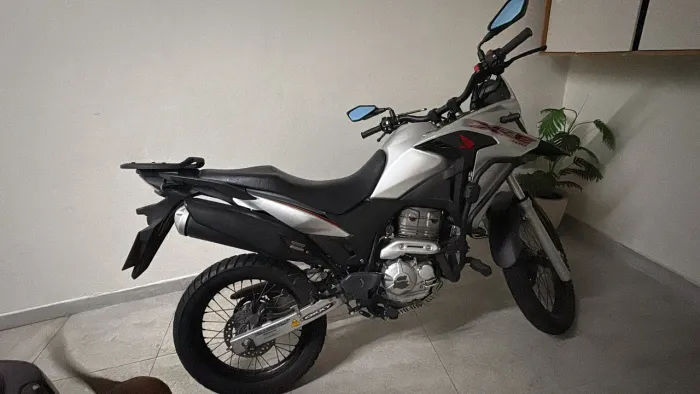 Xre 300 2020 muito bem cuidada