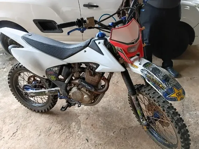 moto trilha conservada