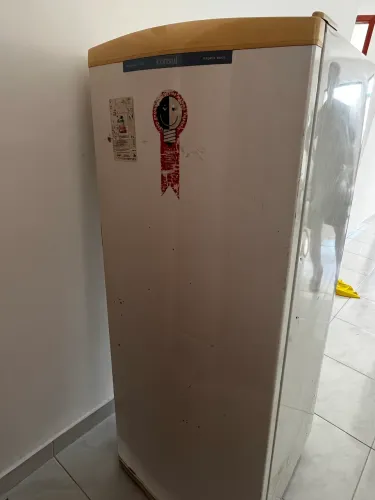 GELADEIRA A VENDA