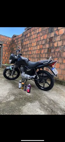 Moto boa só pegar e anda pronta pra transferir 