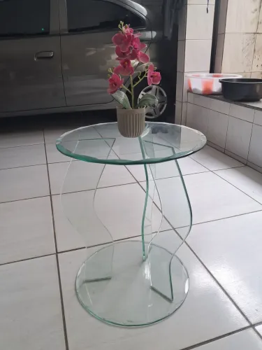 Mesa em vidro temperado