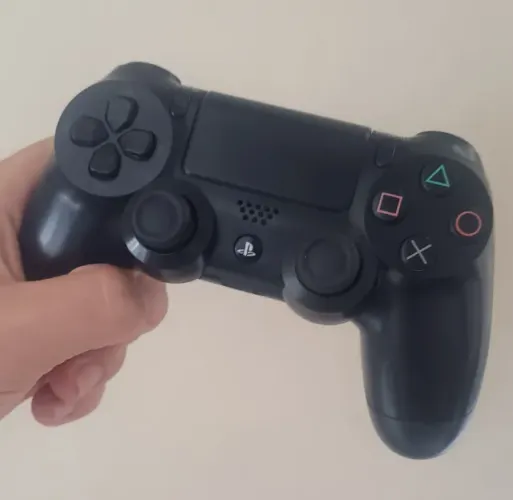 Controle de PS4 original preto