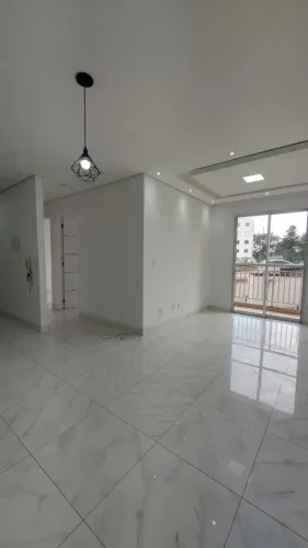 Apartamento para locação com 2 quartos, sacada, vaga de carro em Lajeado Cotia