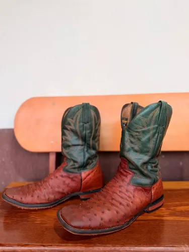 Bota jacomo couro de avestruz