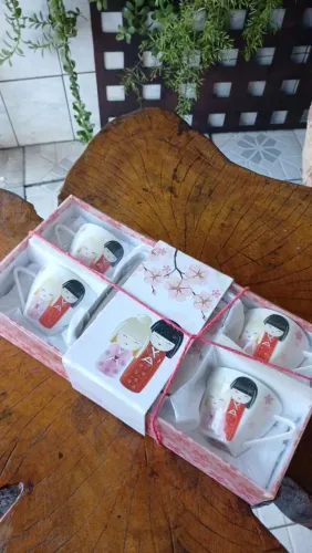 Conjunto de xícaras de decoradas Japonesa 