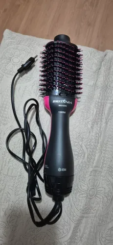 Escova secadora Britânia bivolt 1300w