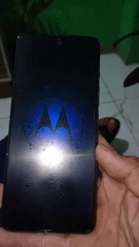 Vendo celular todo bom moto g60 ou troco por jeladeira funcionando 