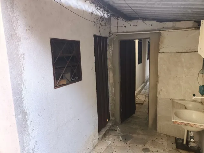 Vendendo uma linda casa com piscina no bairro Borba-gato.