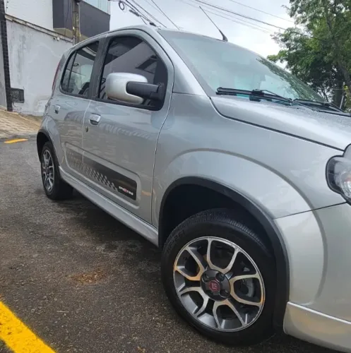 Fiat Uno Sporting 1.4 EVO Fire Flex 8V 4P 2013
