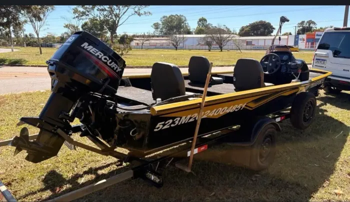 Barco/lancha de pesca R$72.000