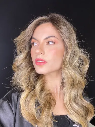 Maquiadora e Penteadista
