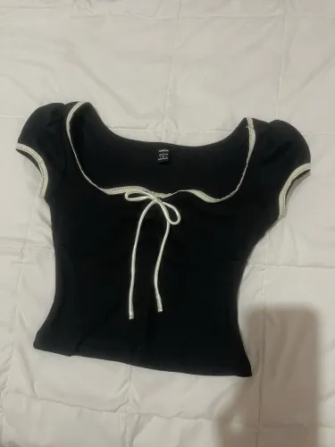 Blusinha preta, Shein