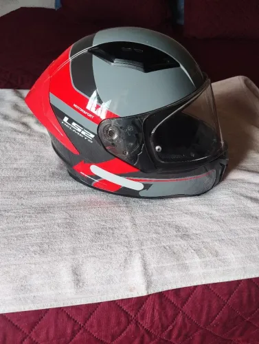 Capacete