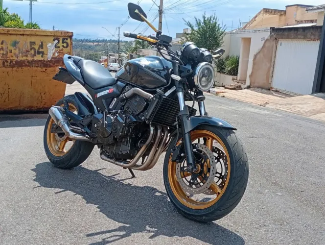 Vende se Hornet 600  