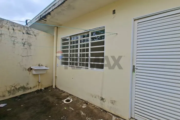 Kitnet para locação no bairro Saúde, Mogi Mirim Unidade 3 em frente à praça | R$ 1.000 +