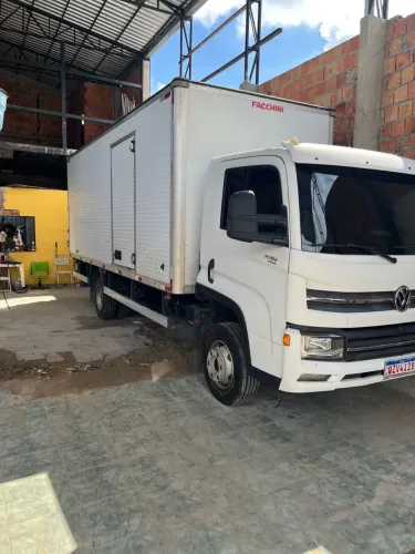 Alugo caminhão 