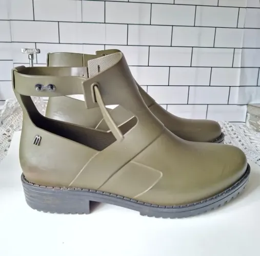Bota Melissa Tratorada Verde Militar - Tam 38 - Pouco Uso!