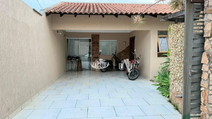 Casa com 3 quartos à venda, 170 m² por R$ 610.000 - Jardim Acapulco - Londrina/PR