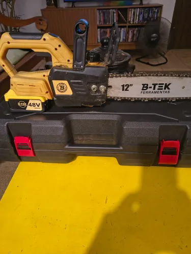 Motosserra Portátil a Bateria B+TEK