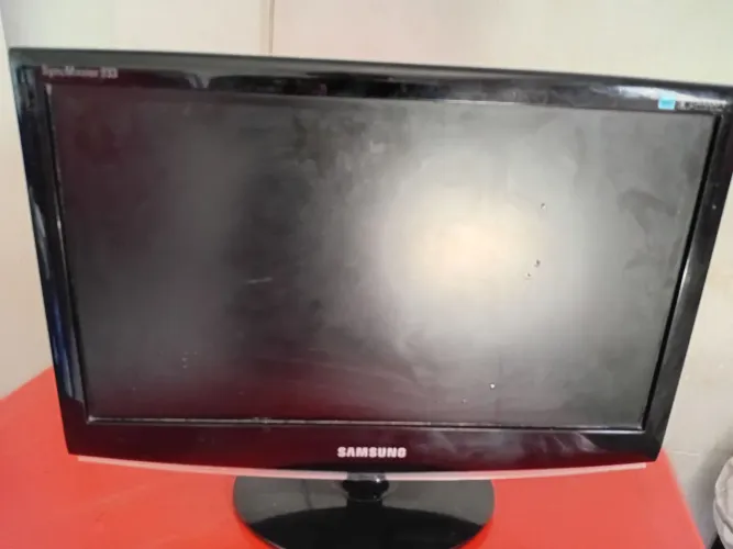 Vende-se monitor Samsung com defeito na tela