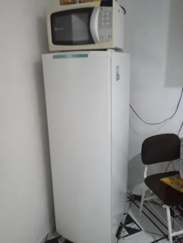 Vendo uma geladeira e um microonda da marca Consul geladeira e o microonda da marca eletro