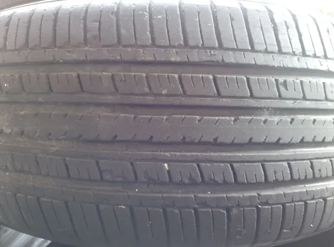 Pneu 235/60/17