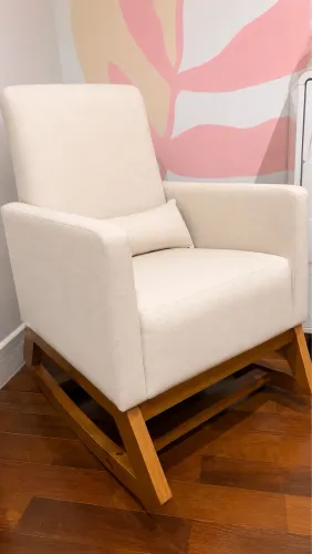 Poltrona amamentação com puff Lilibee