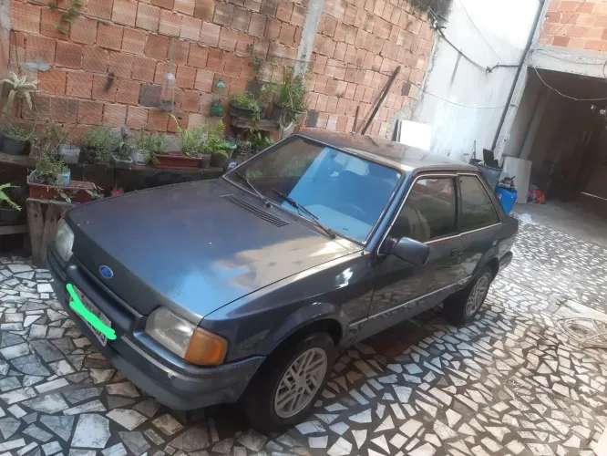 Ford Escort GL 1.6i / 1.6 (álcool) 1988