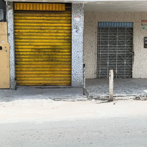 Alugo dois pontos comerciais rua principal do 21 de setembro Alagoinhas ba,