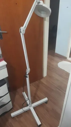 Foco de luz tripé estética 