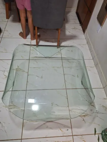 Mesa de Centro de Vidro - R$ 150 (Negociável)