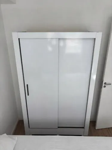 Guarda-Roupa 2 Portas e 2 Gavetas