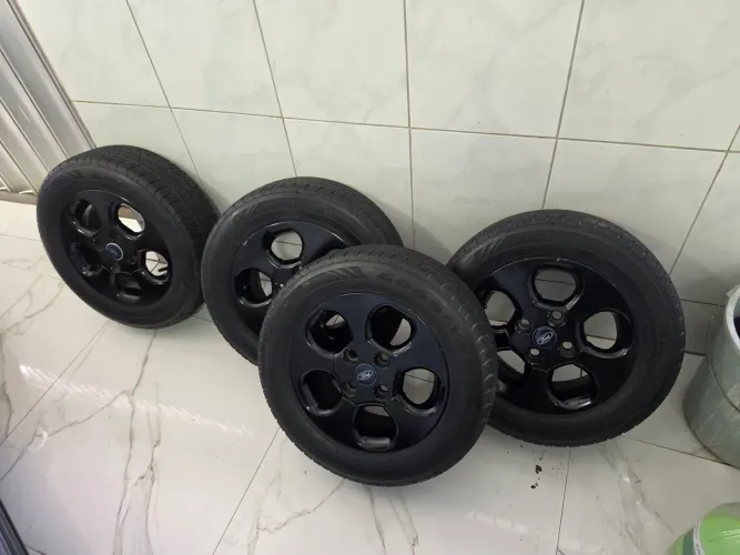pneus aro 14 com rodas alumínio liga leve