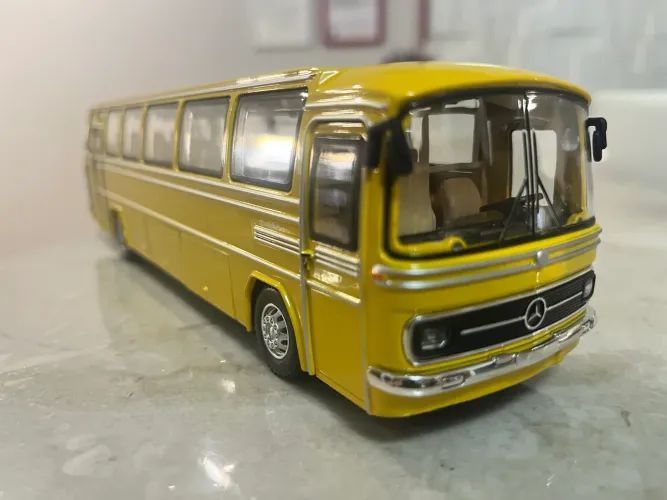 Miniatura de metal ônibus Mercedes amarelo!